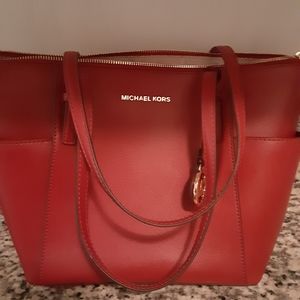 Michael Kors Rasberry tote bag